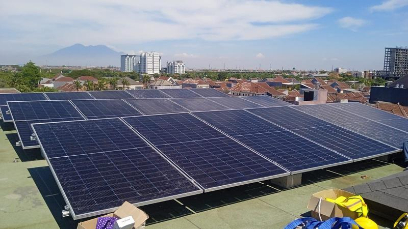Proyek PLTS Surabaya 6,9 MW